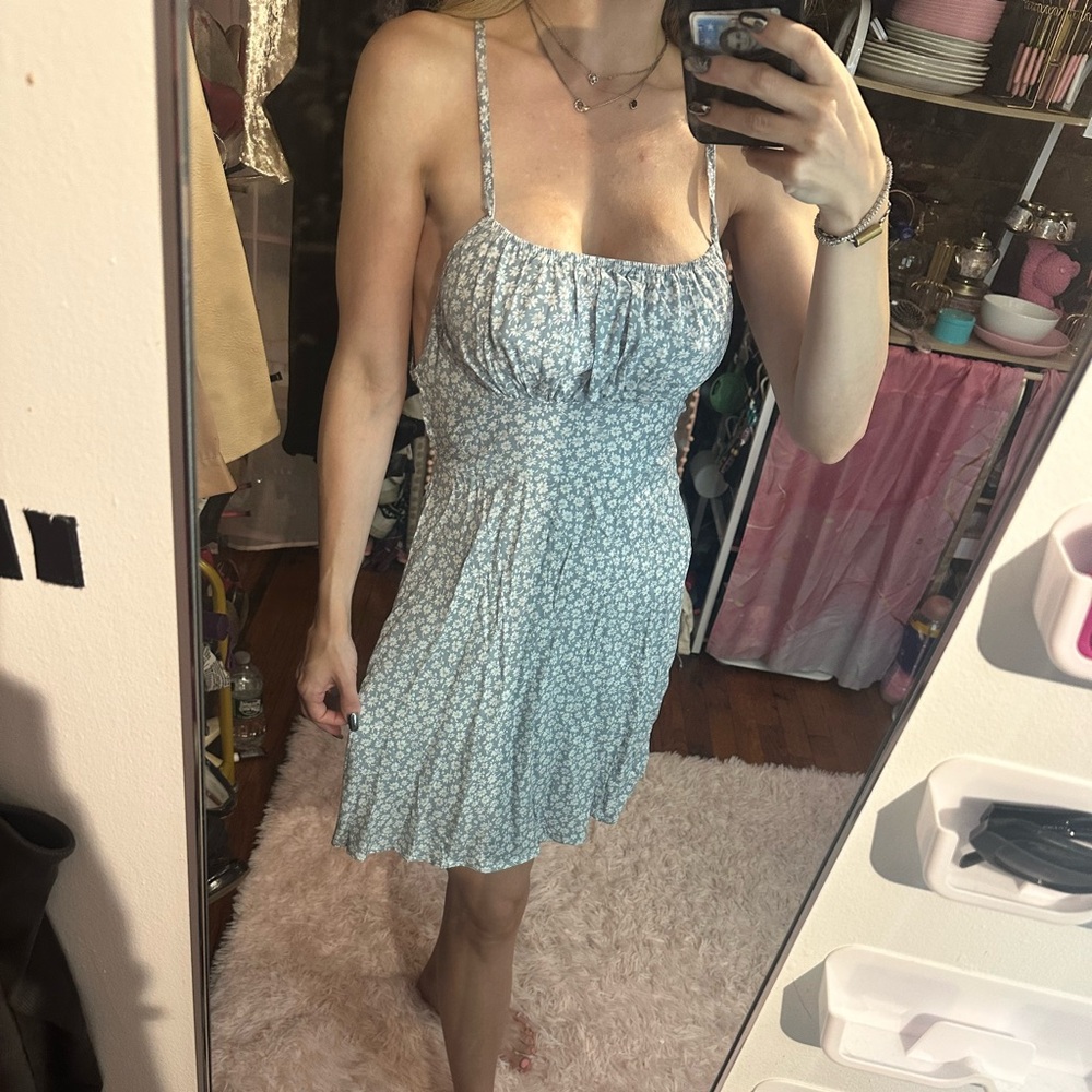 💕 NWOT blue floral milkmaid dress